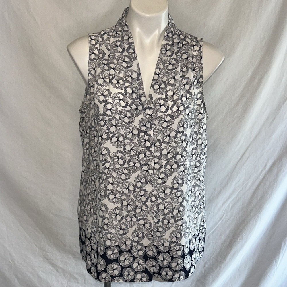 Laundry by Shelly Segal sleeveless top